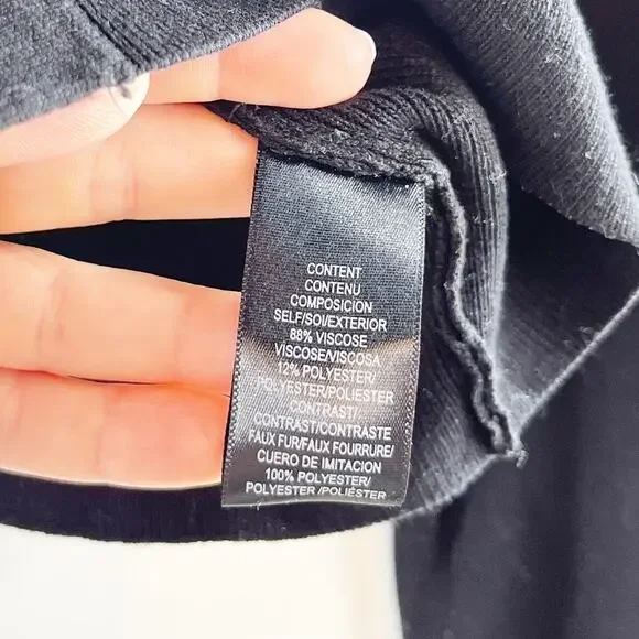 Wayf Long Sleeve Button Front Cropped Cardigan with Faux Fur Cuffs Black Medium - Picture 7 of 9